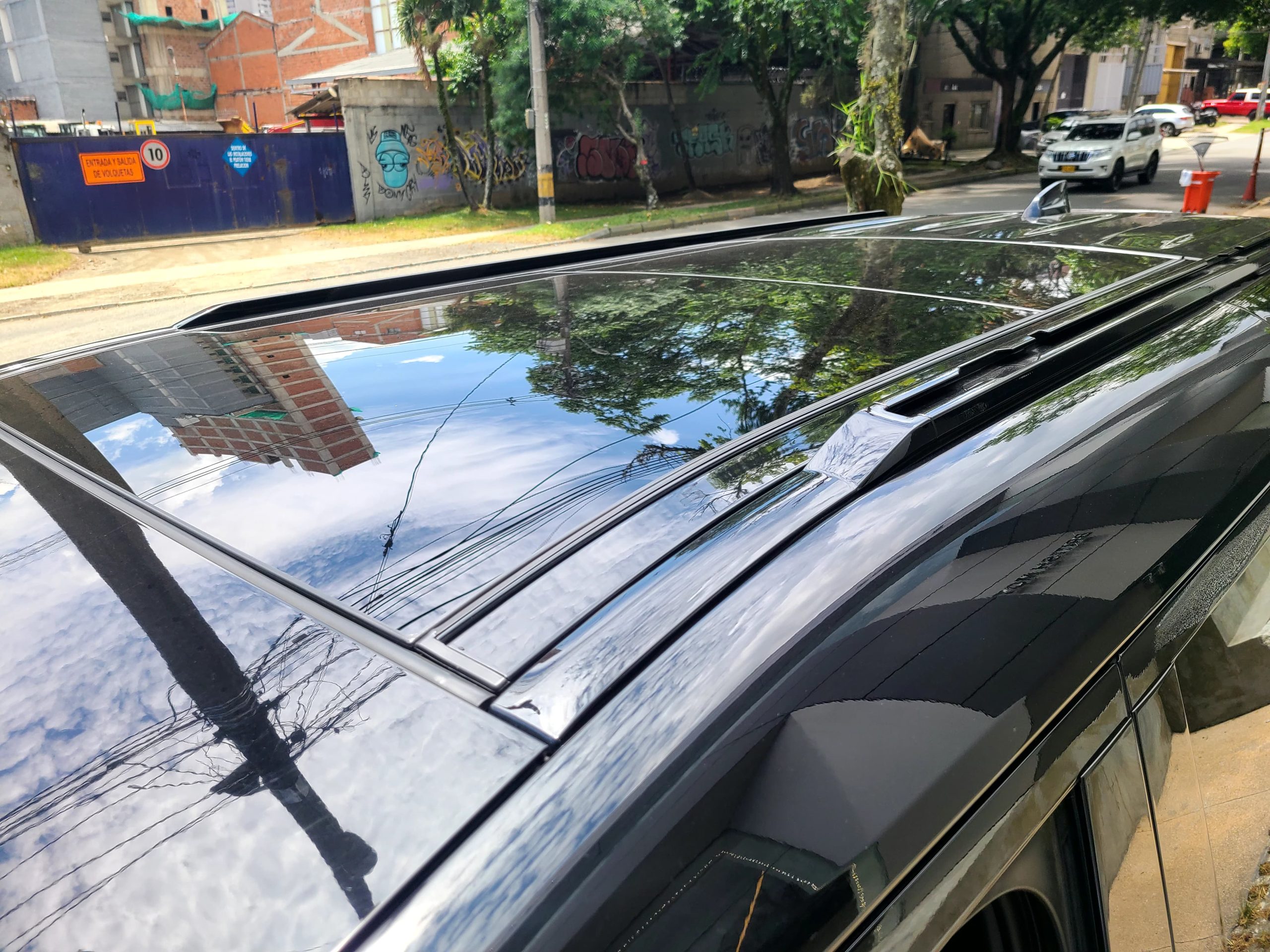 
								DEFENDER 110 3.0D full									