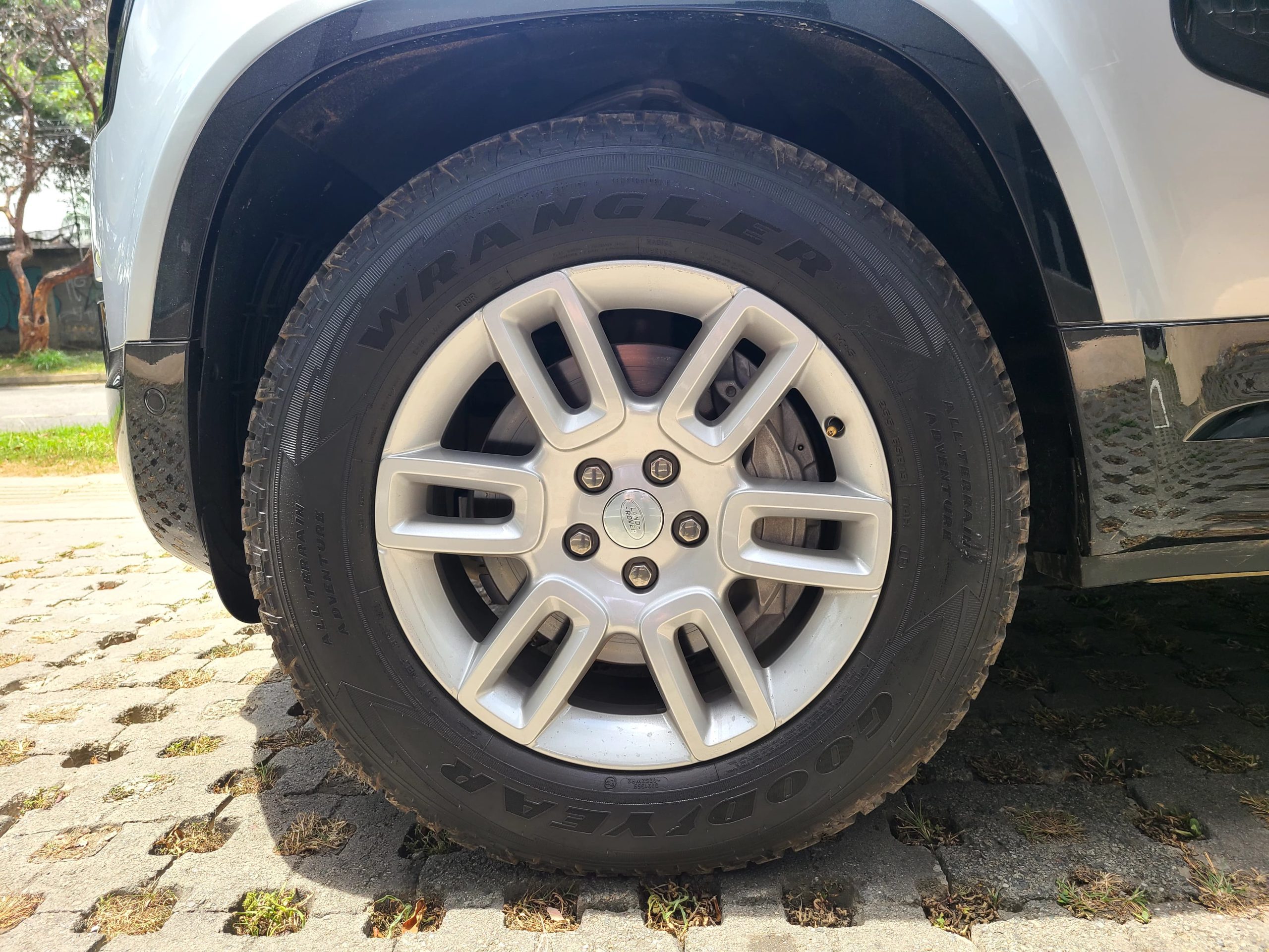 
								DEFENDER 110 3.0D full									