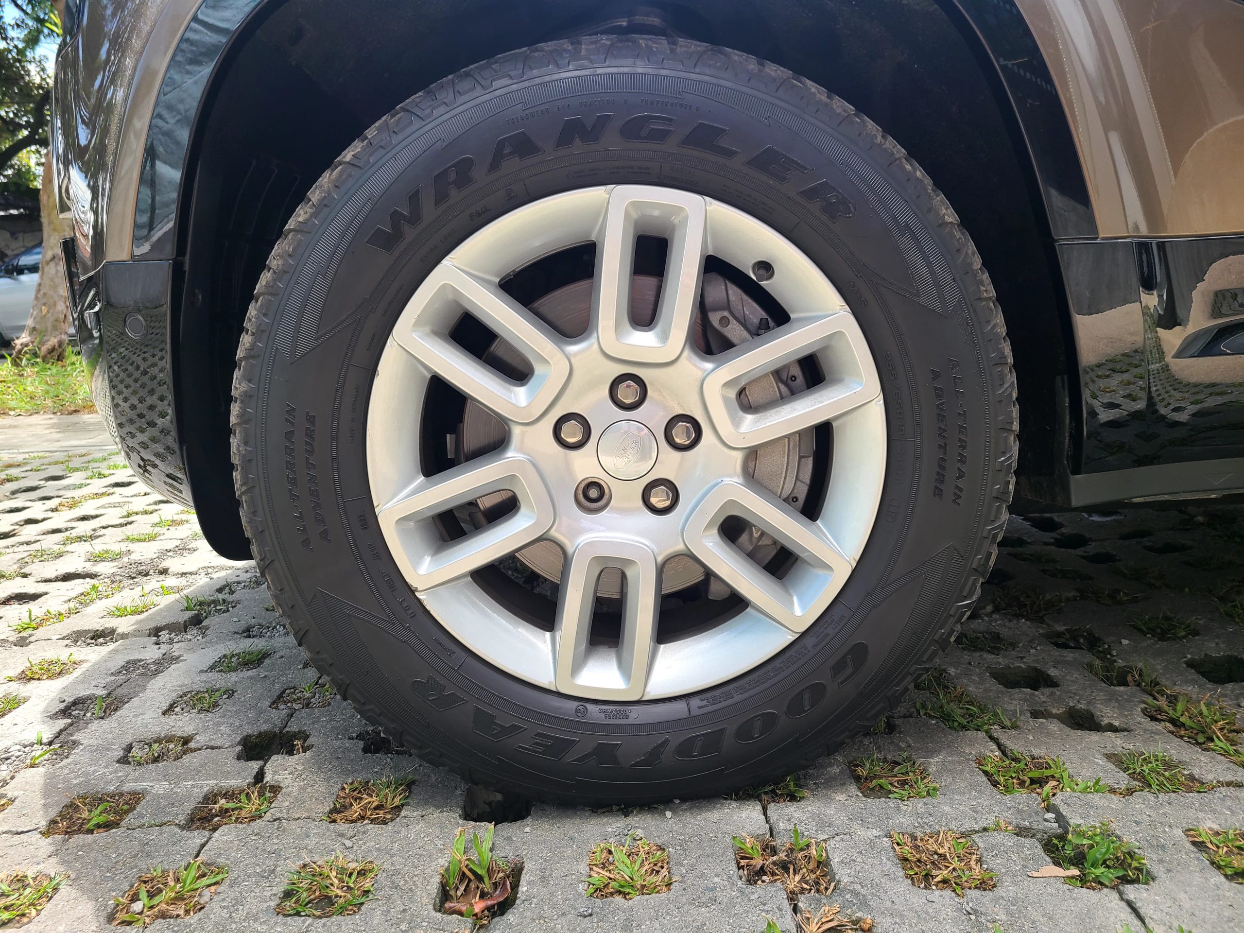 
								DEFENDER 110 3.0D full									