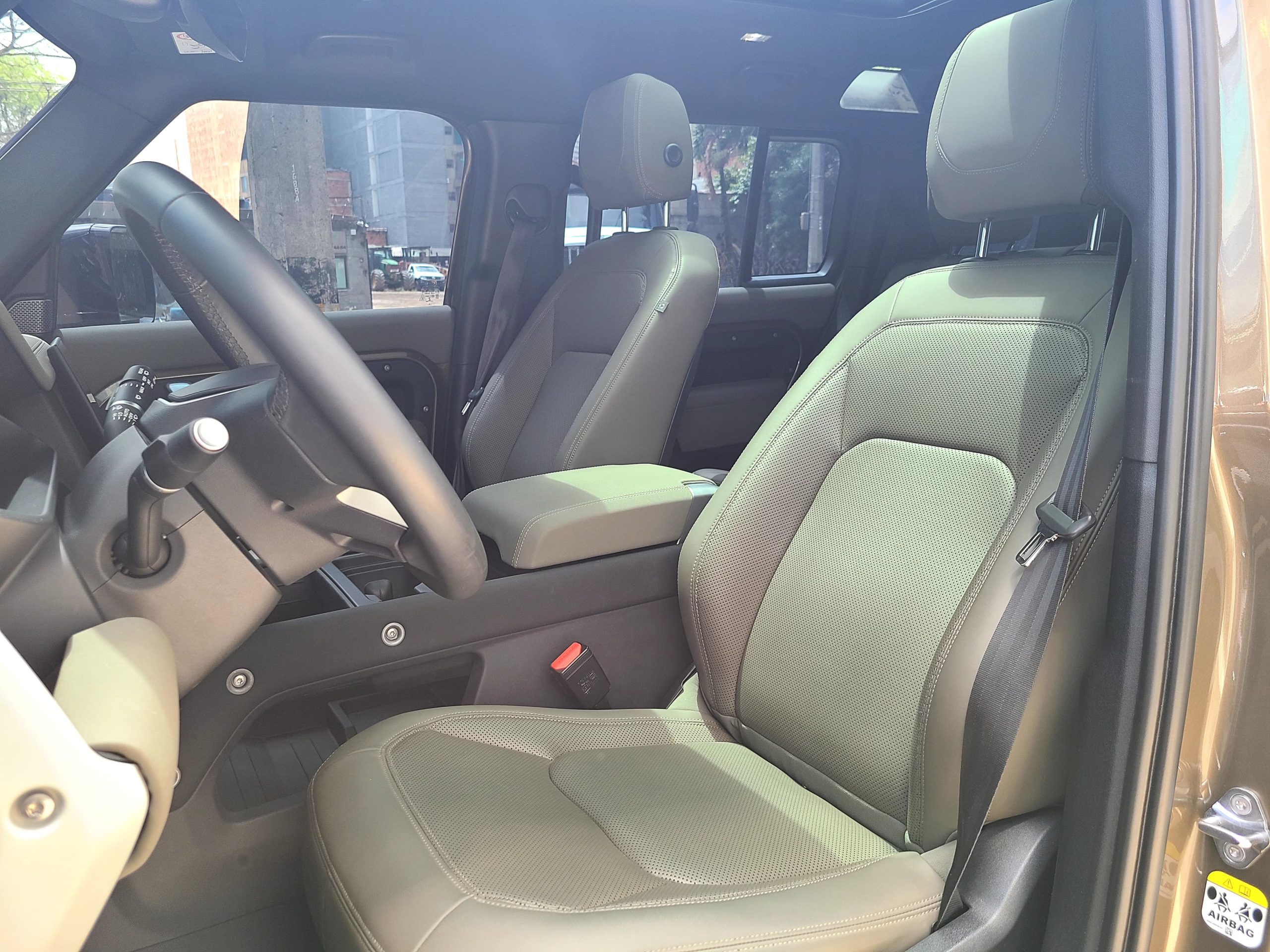 
								DEFENDER 110 3.0D full									