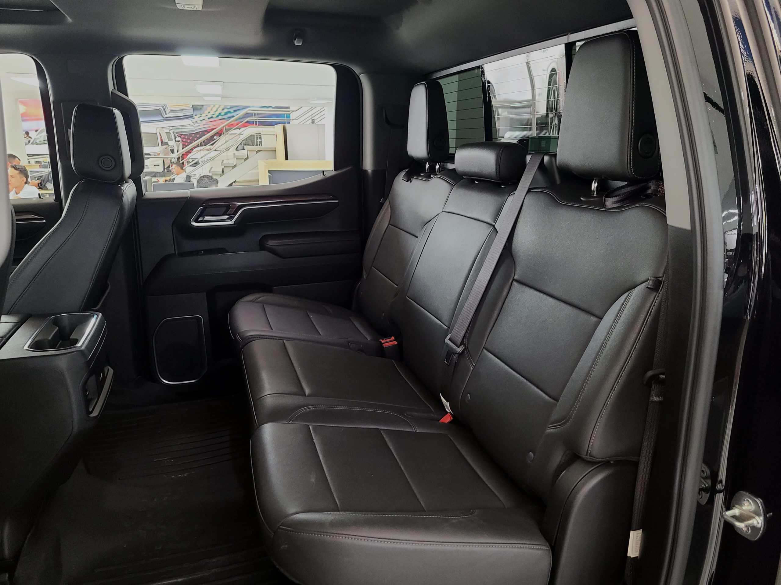 
								SILVERADO Z71 AT full									