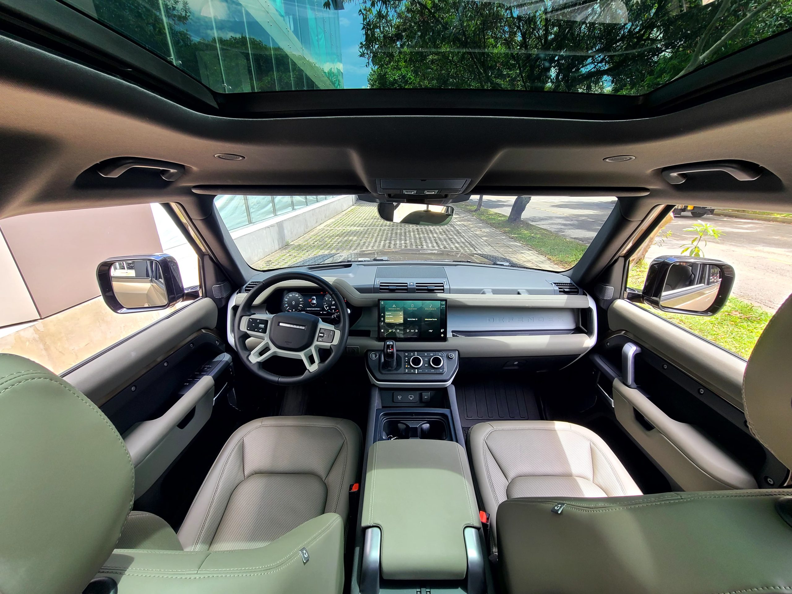 
								DEFENDER 110 3.0D full									