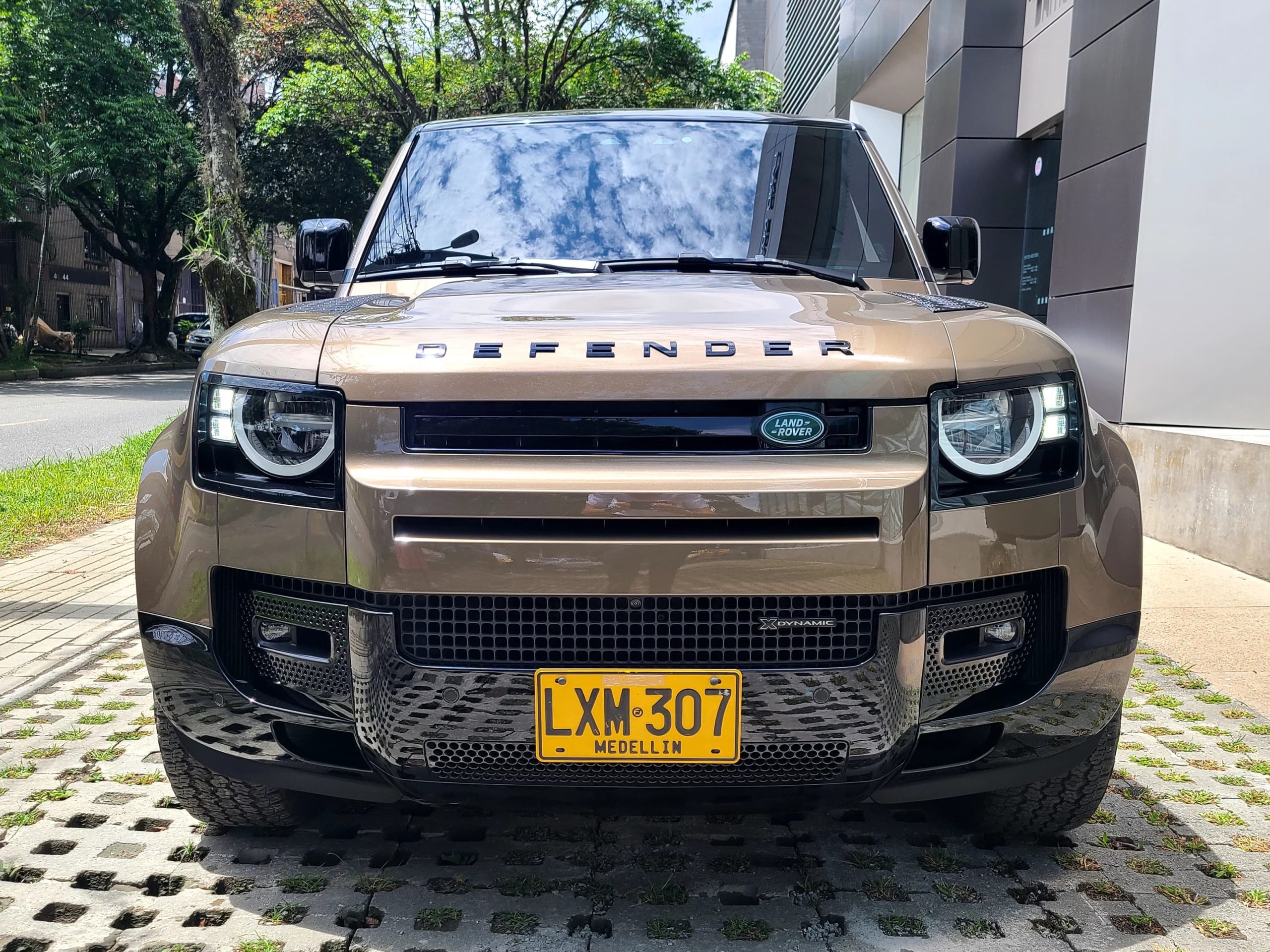 
								DEFENDER 110 3.0D full									