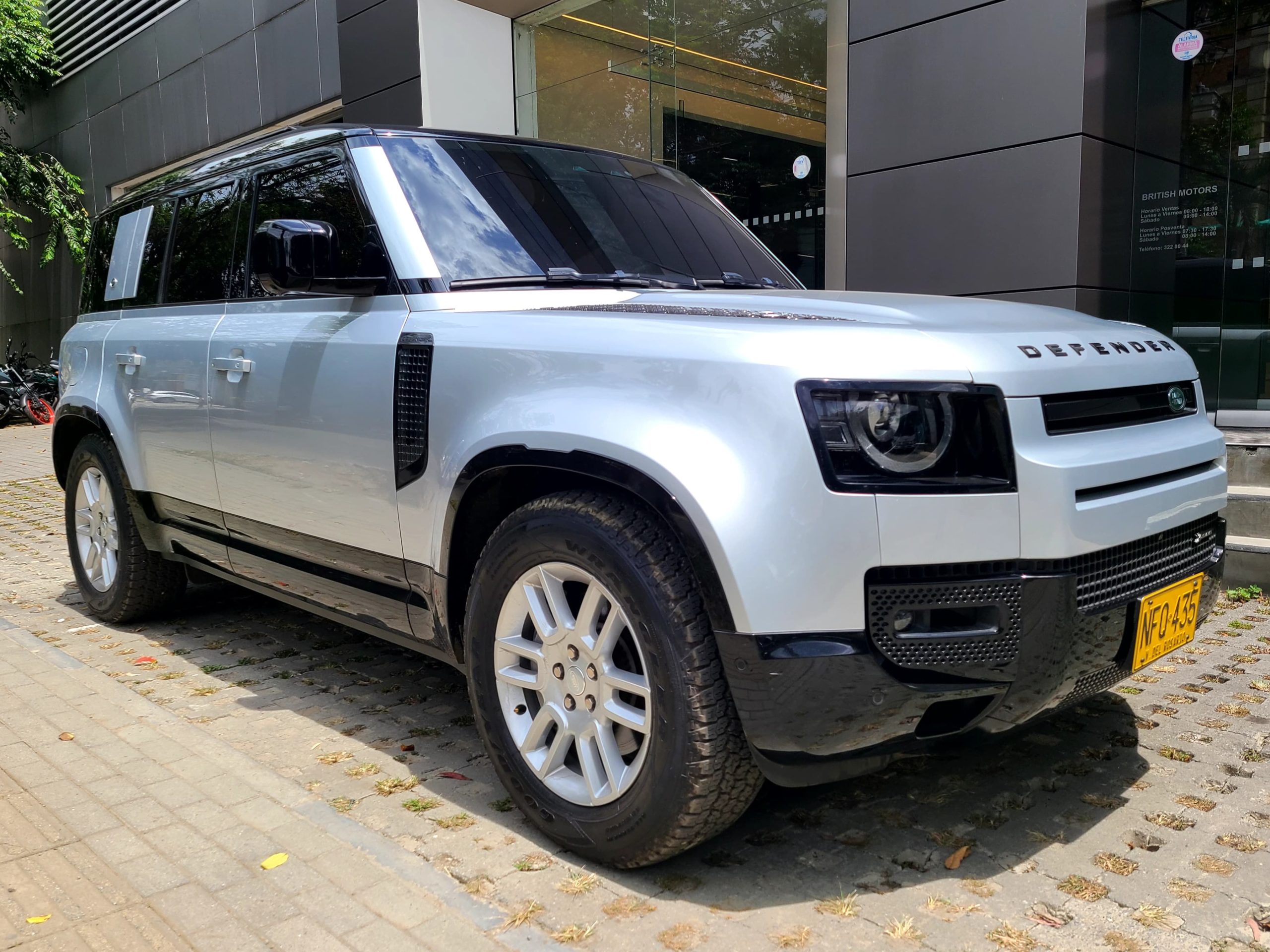 
								DEFENDER 110 3.0D full									