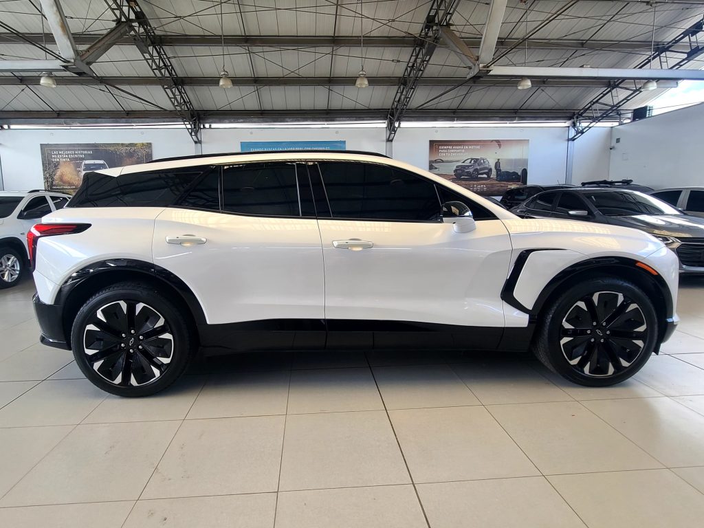BLAZER EV RS AT