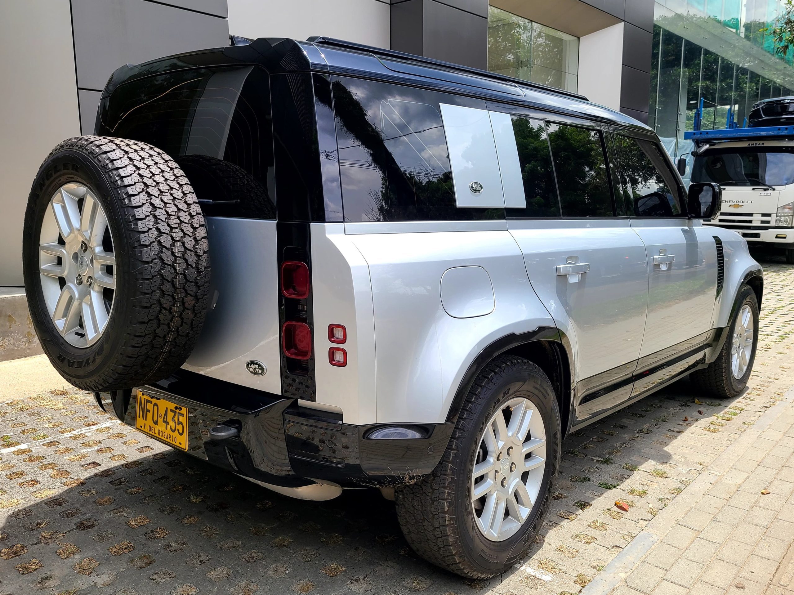 
								DEFENDER 110 3.0D full									