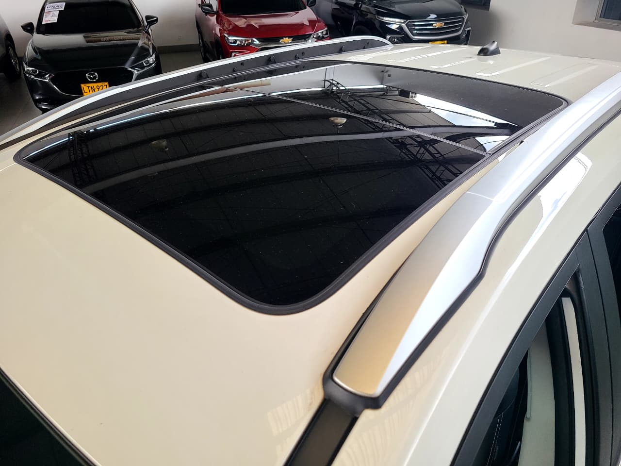 
								YUAN EV GS AT 70KW 4AB ABS CT TC [400KM] full									