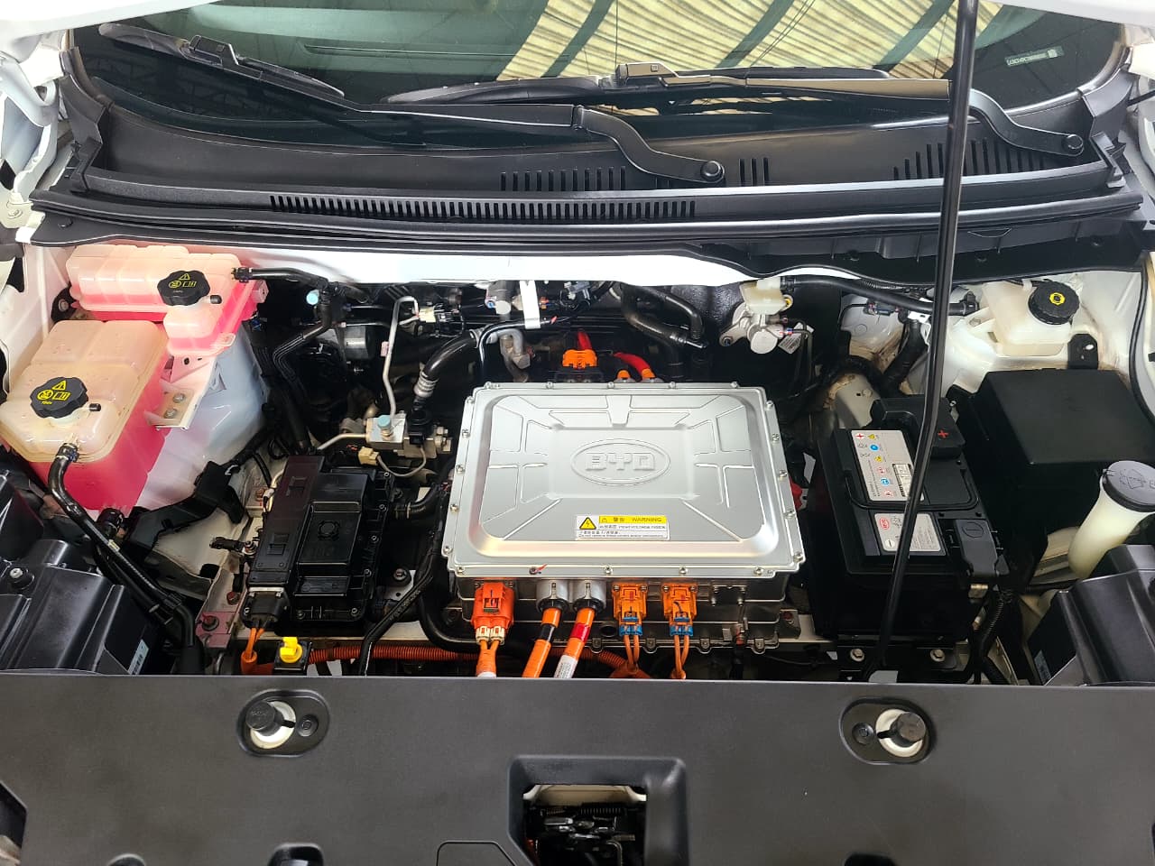 
								YUAN EV GS AT 70KW 4AB ABS CT TC [400KM] full									