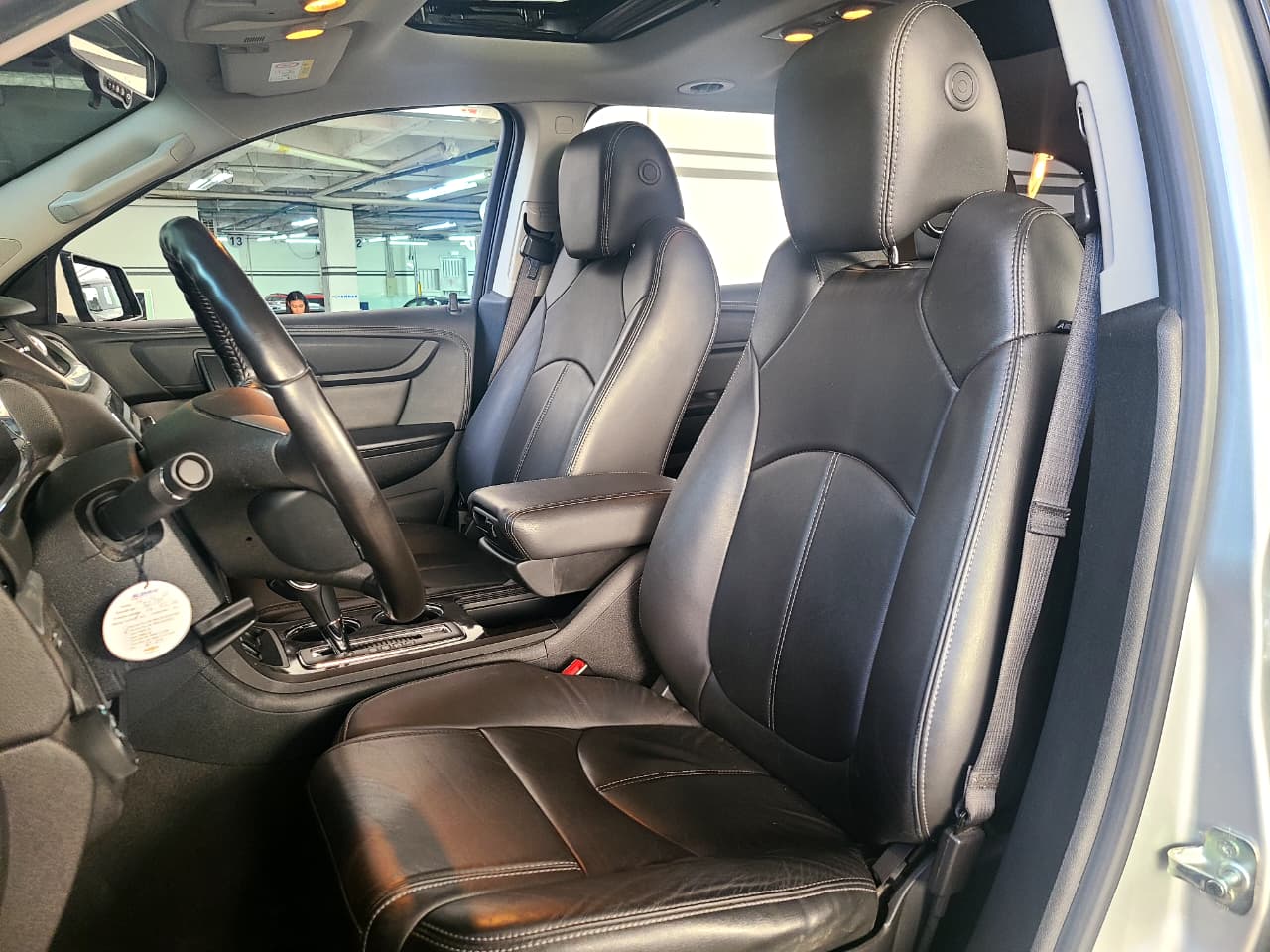 
								TRAVERSE 2LT AWD 3.6L AWD AT full									