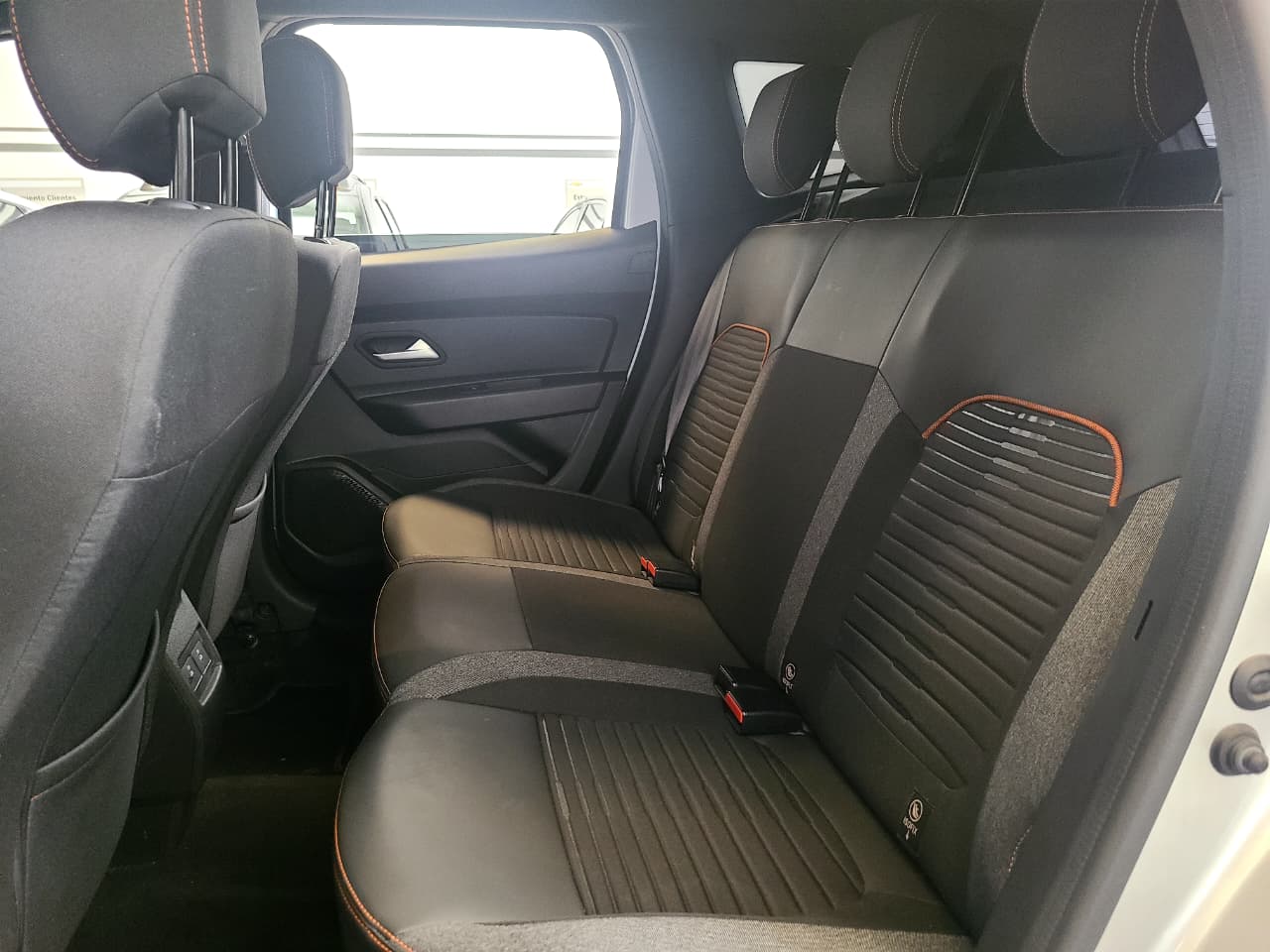 
								RENAULT DUSTER [2] [FL] ICONIC AT 1300CC T 4X2 6AB full									