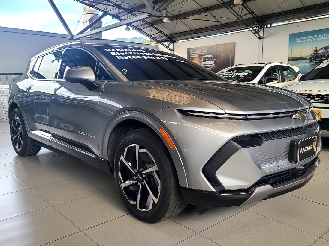 
								EQUINOX EV EAWD LT full									