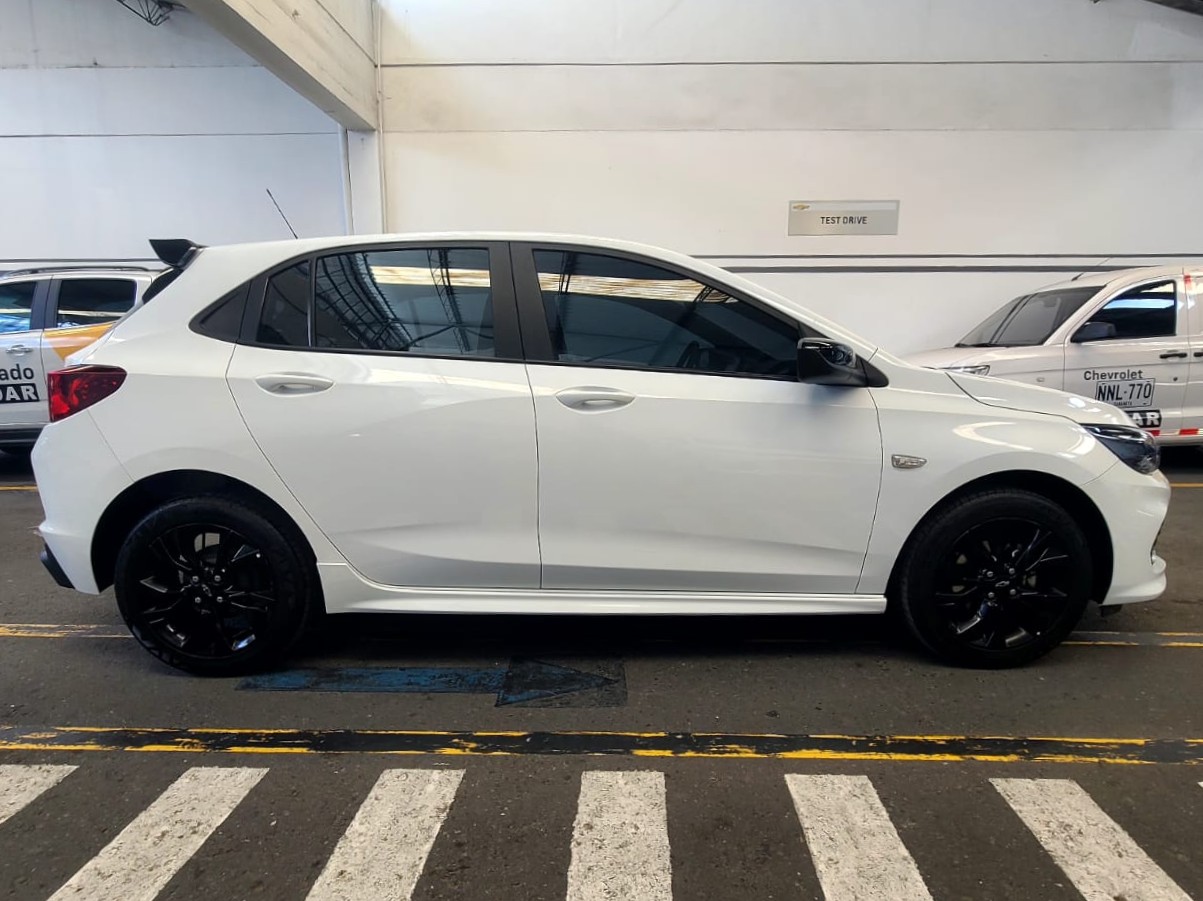 
								ONIX RS TURBO AC 1.0 5P 4X2 TM full									