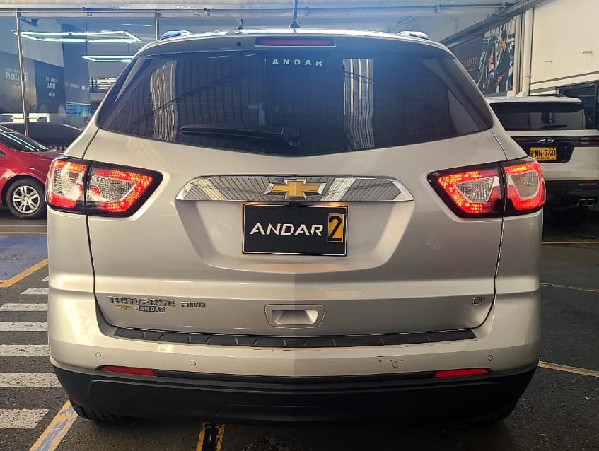 
								TRAVERSE 2LT AWD 3.6L AWD AT full									