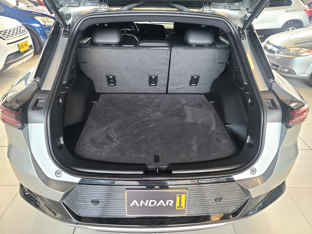 
								EQUINOX EV EAWD LT full									