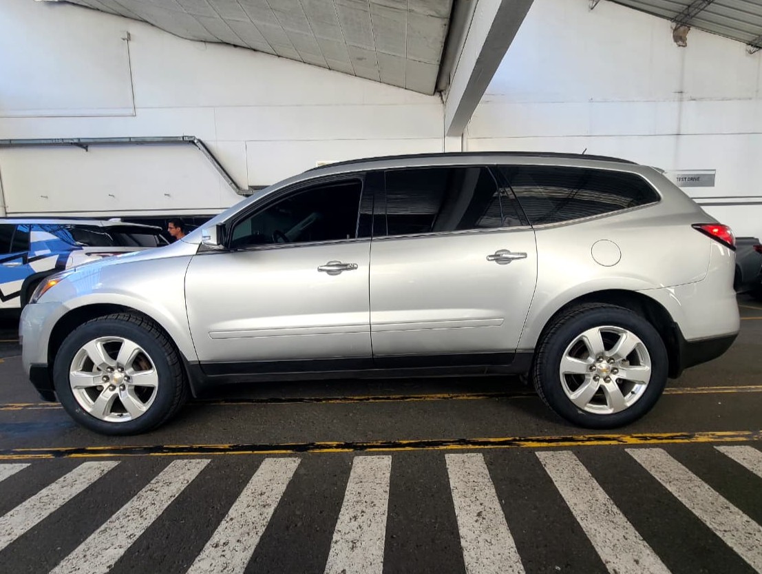 
								TRAVERSE 2LT AWD 3.6L AWD AT full									