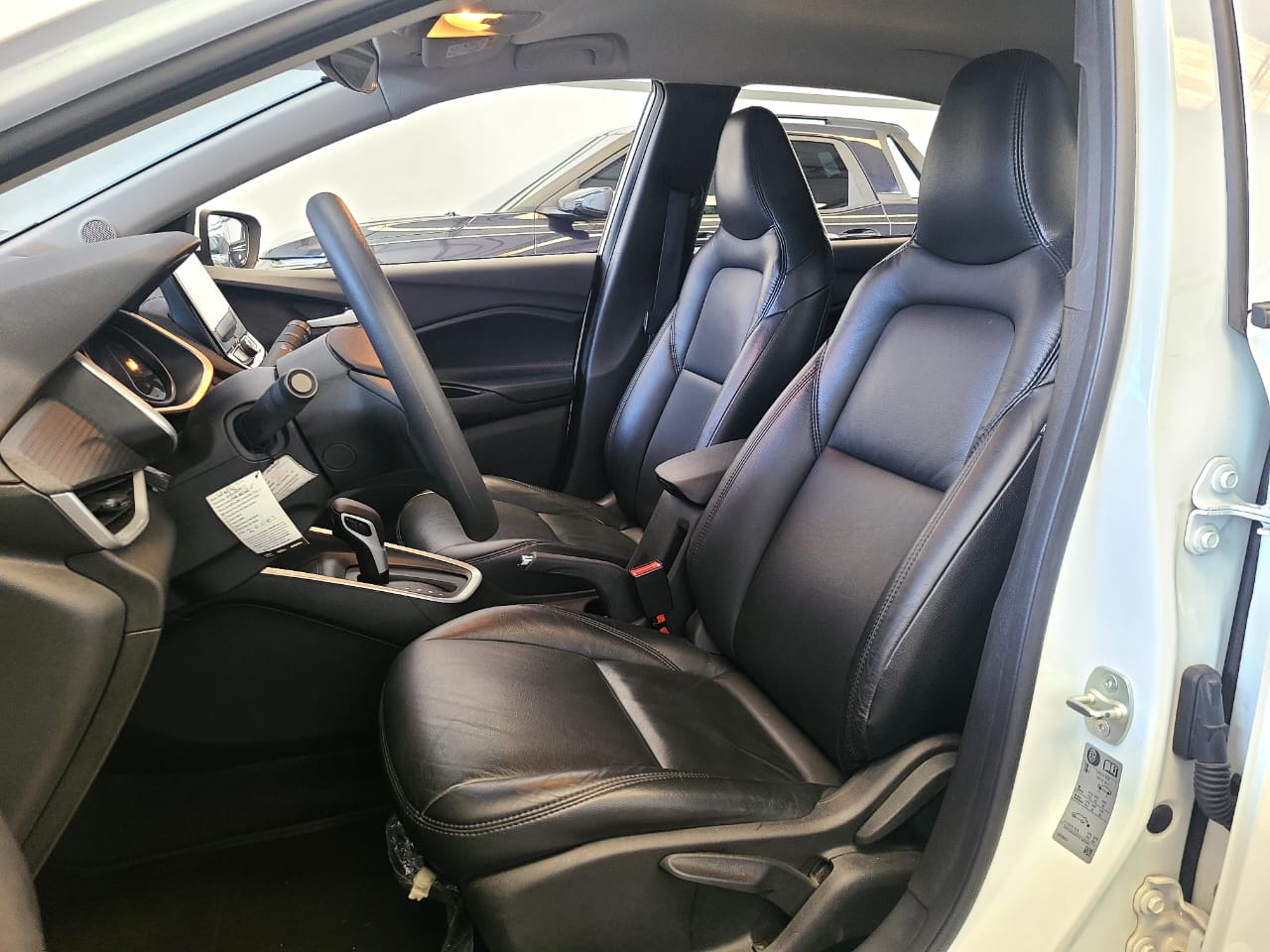 
								ONIX LT TP 1000CC T 4P 6AB ABS full									