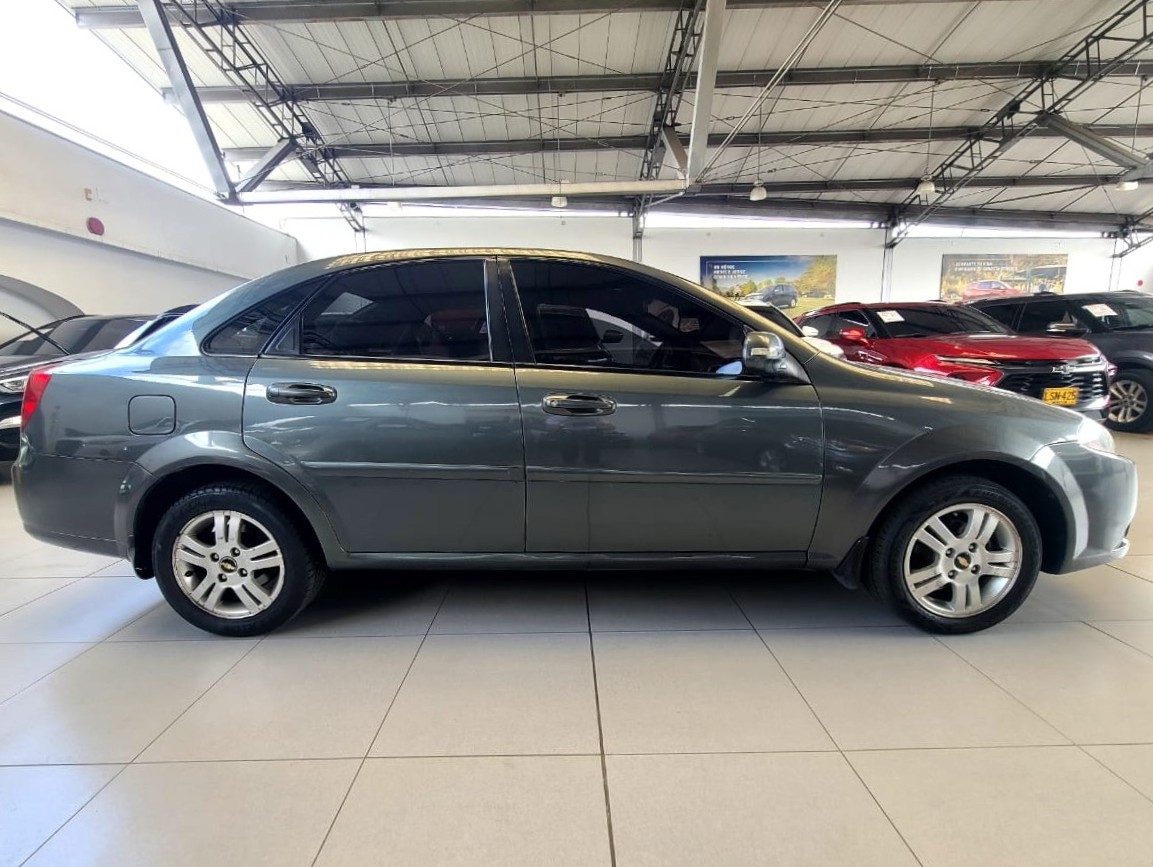 
								OPTRA ADV 1.6 4P M/T A/C full									