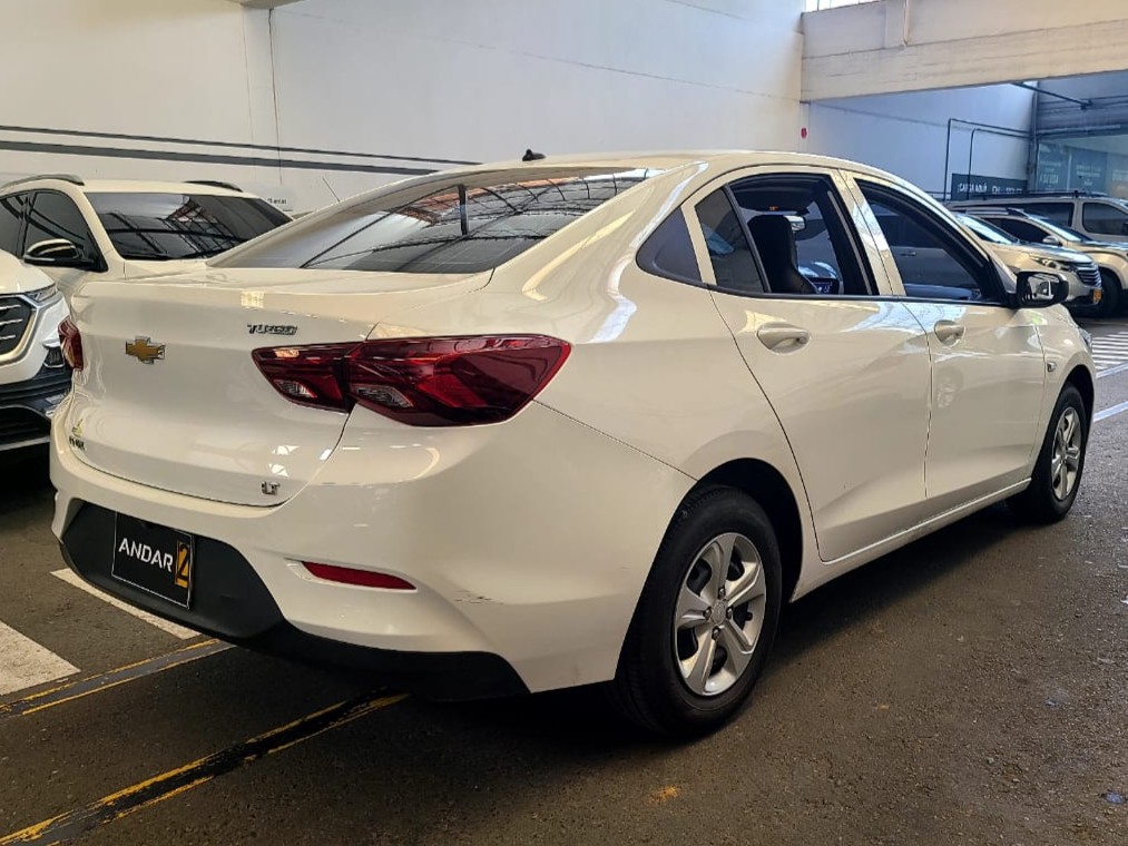 
								ONIX LT TP 1000CC T 4P 6AB ABS full									