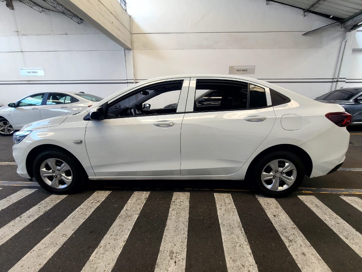 
								ONIX LT TP 1000CC T 4P 6AB ABS full									