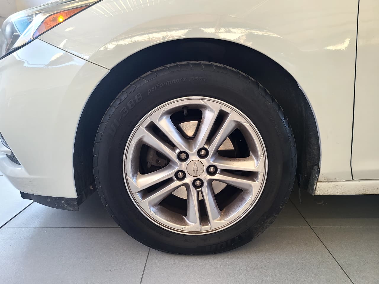 
								CRUZE LT 1.4L TURBO AT full									