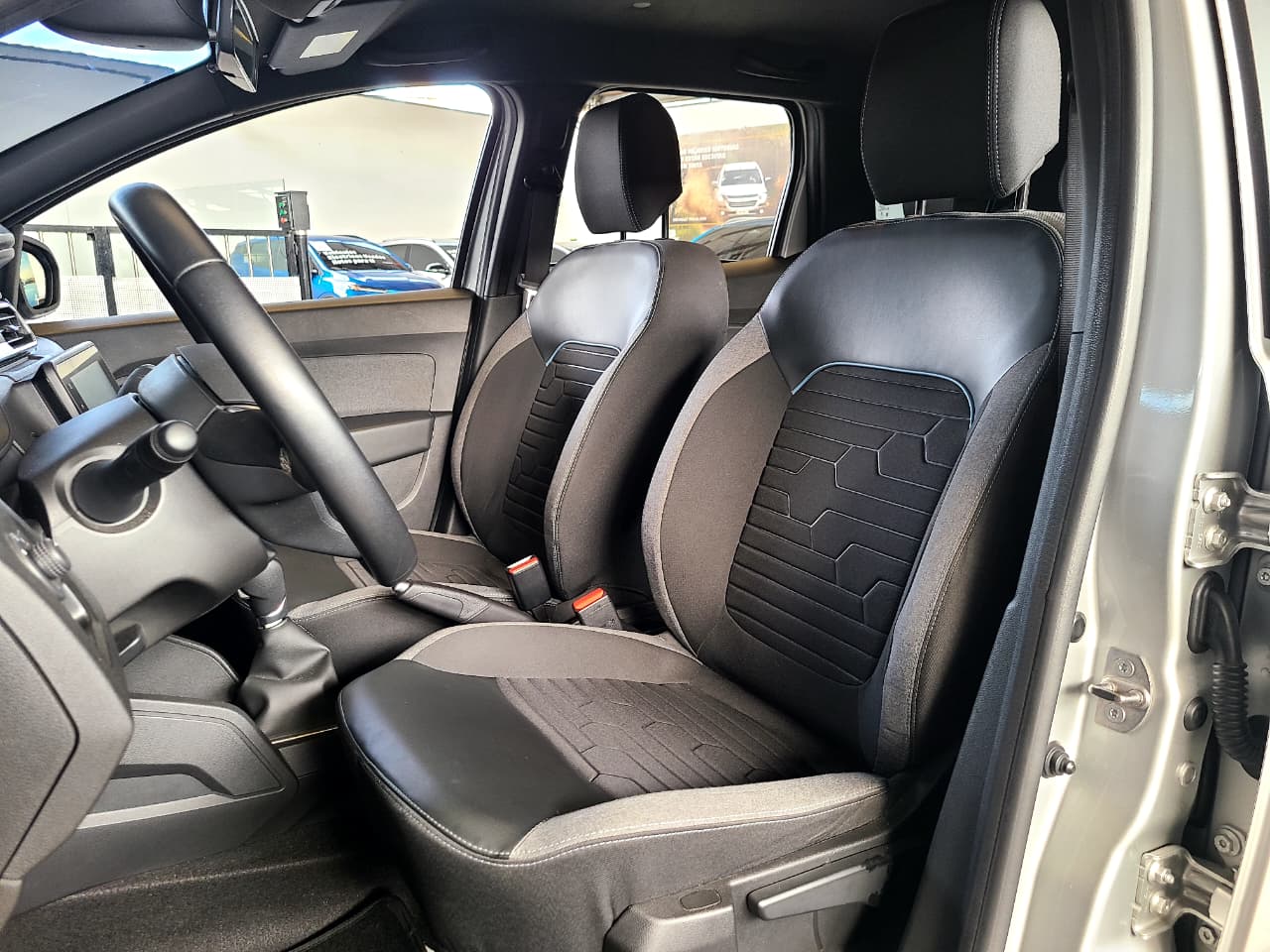 
								RENAULT DUSTER [2] ICONIC AT 1300CC T 4X2 full									