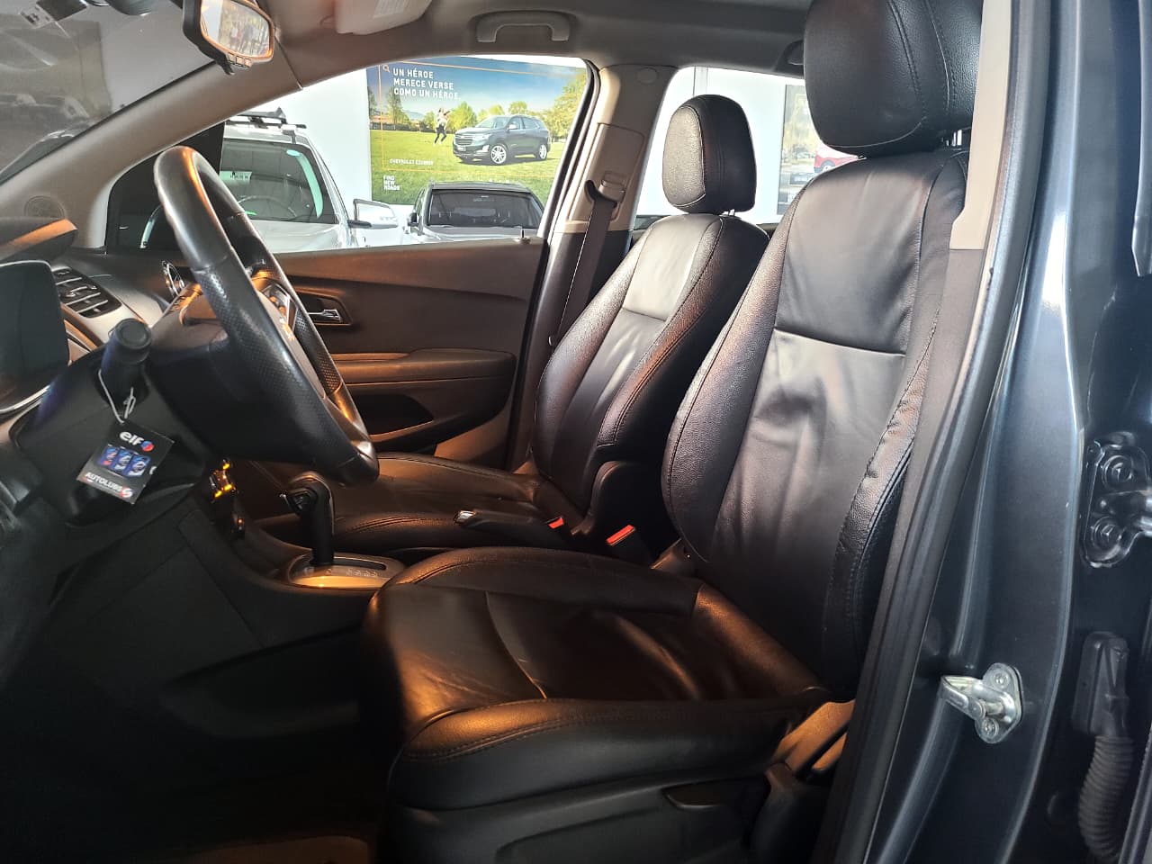 
								TRACKER FWD  LS  AT full									