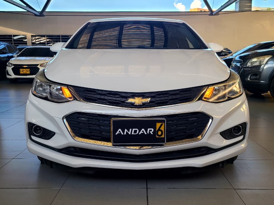 
								CRUZE LT 1.4L TURBO AT full									