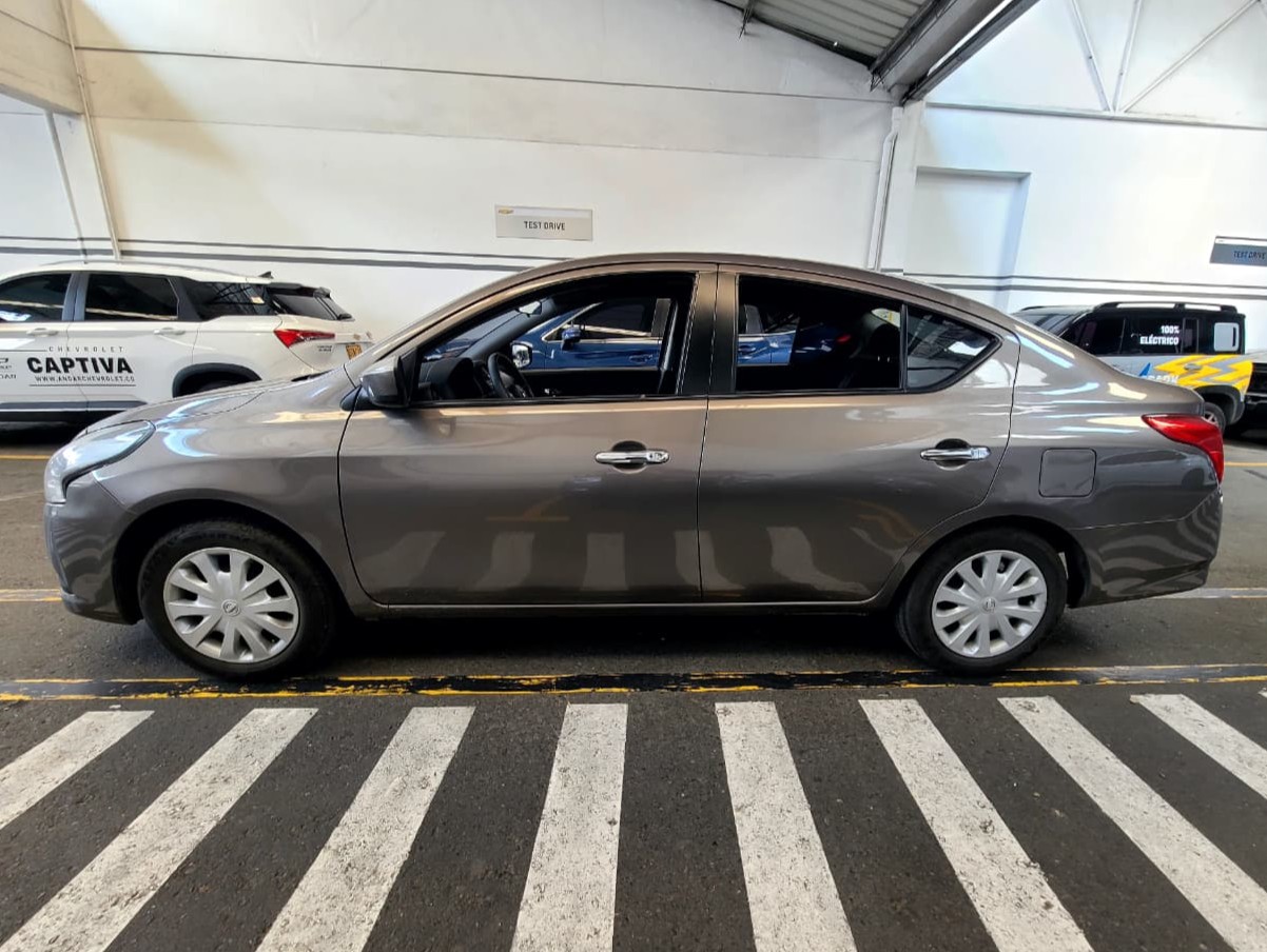 NISSAN VERSA [FL] SENSE AT 1600CC 2AB ABS full