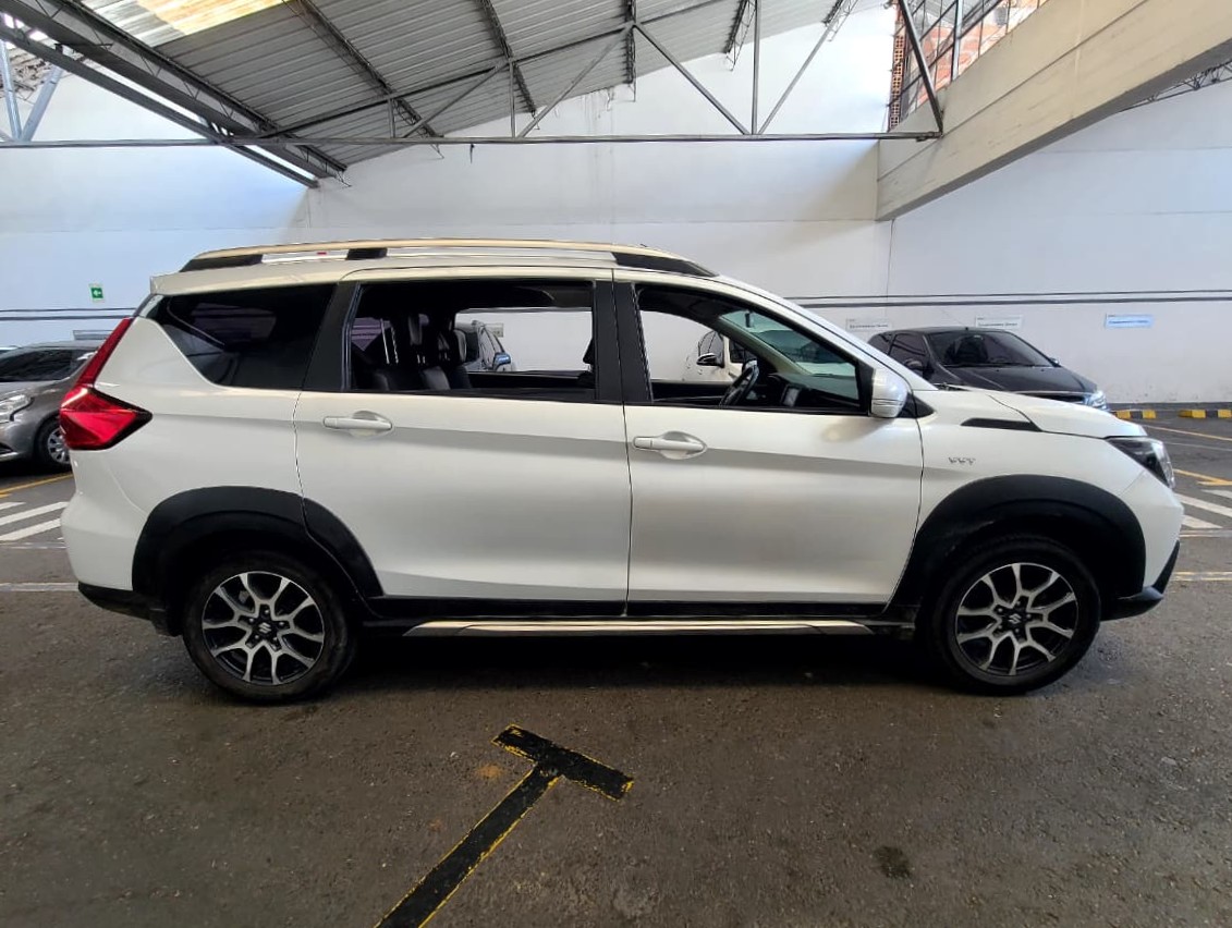 
								SUZUKI XL7 GL TP 1500CC 2AB ABS full									
