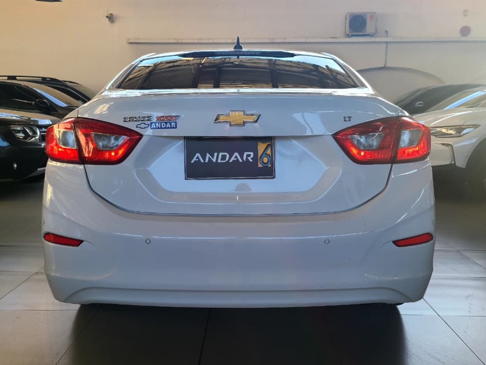 
								CRUZE LT 1.4L TURBO AT full									