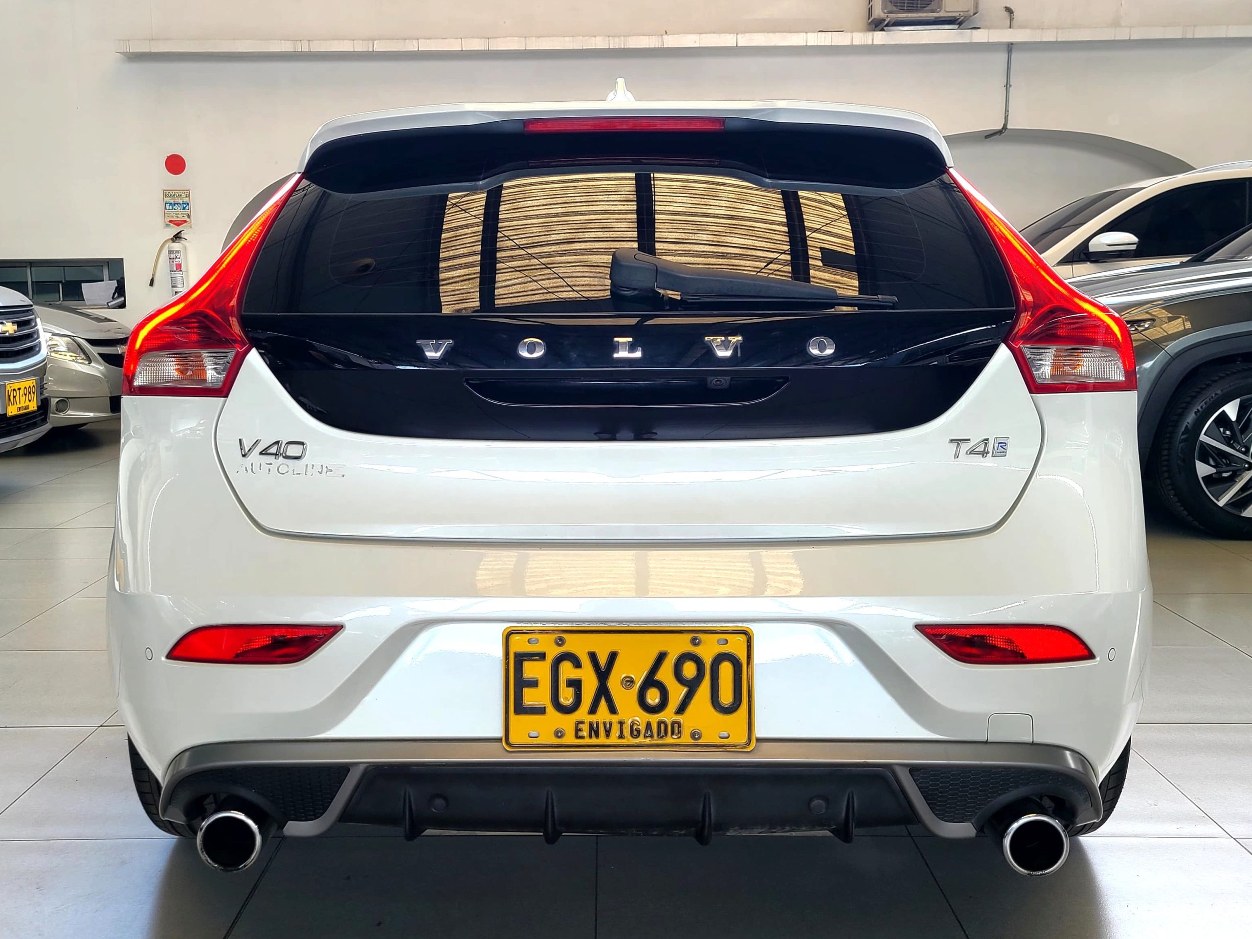 V40(2)(FL)T4 DRIVE E R DESIGN TP 2000CC full