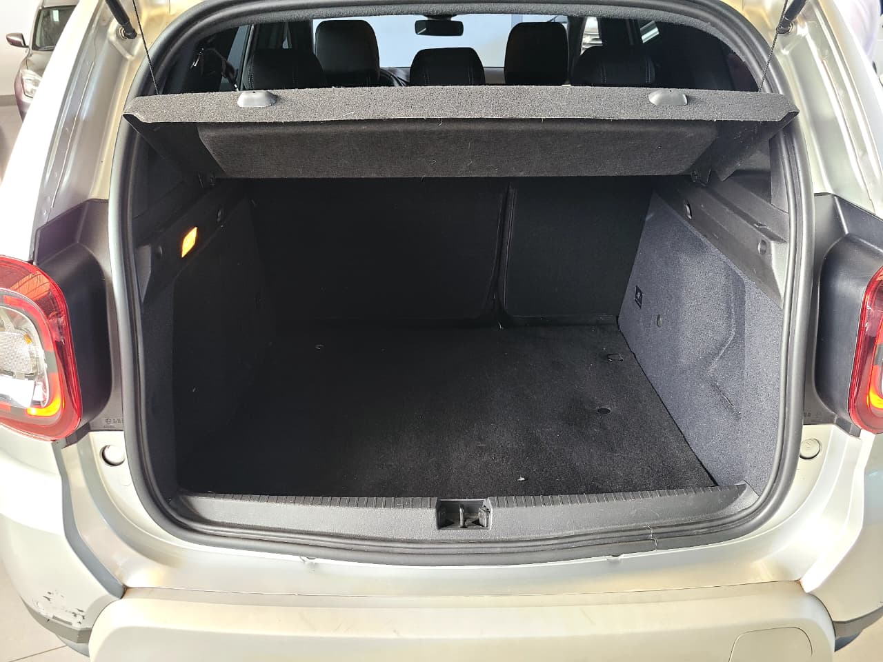 
								RENAULT DUSTER [2] ICONIC AT 1300CC T 4X2 full									