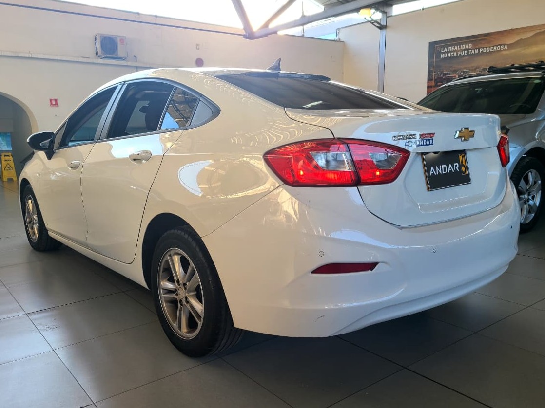 
								CRUZE LT 1.4L TURBO AT full									