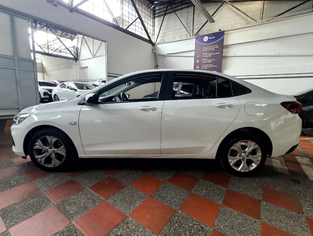 
								ONIX LTZ TURBO AC 1.0 4P 4X2 TA (D) full									