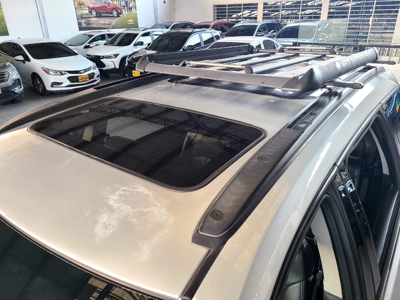 
								TRAVERSE 3.6L AT LS AWD full									