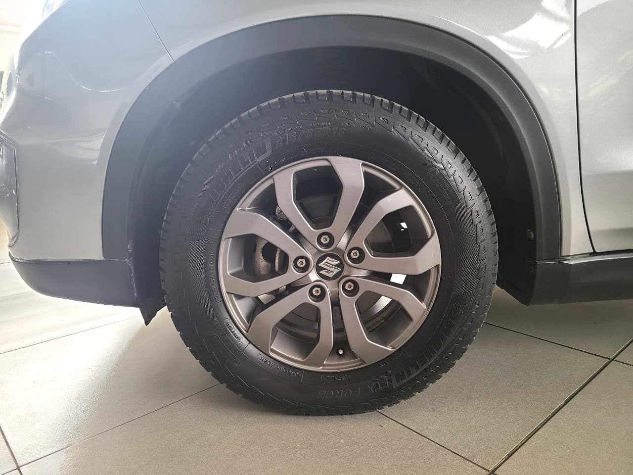 
								SUZUKI VITARA GL AT 1600CC 2AB ABS 4X2 AA full									