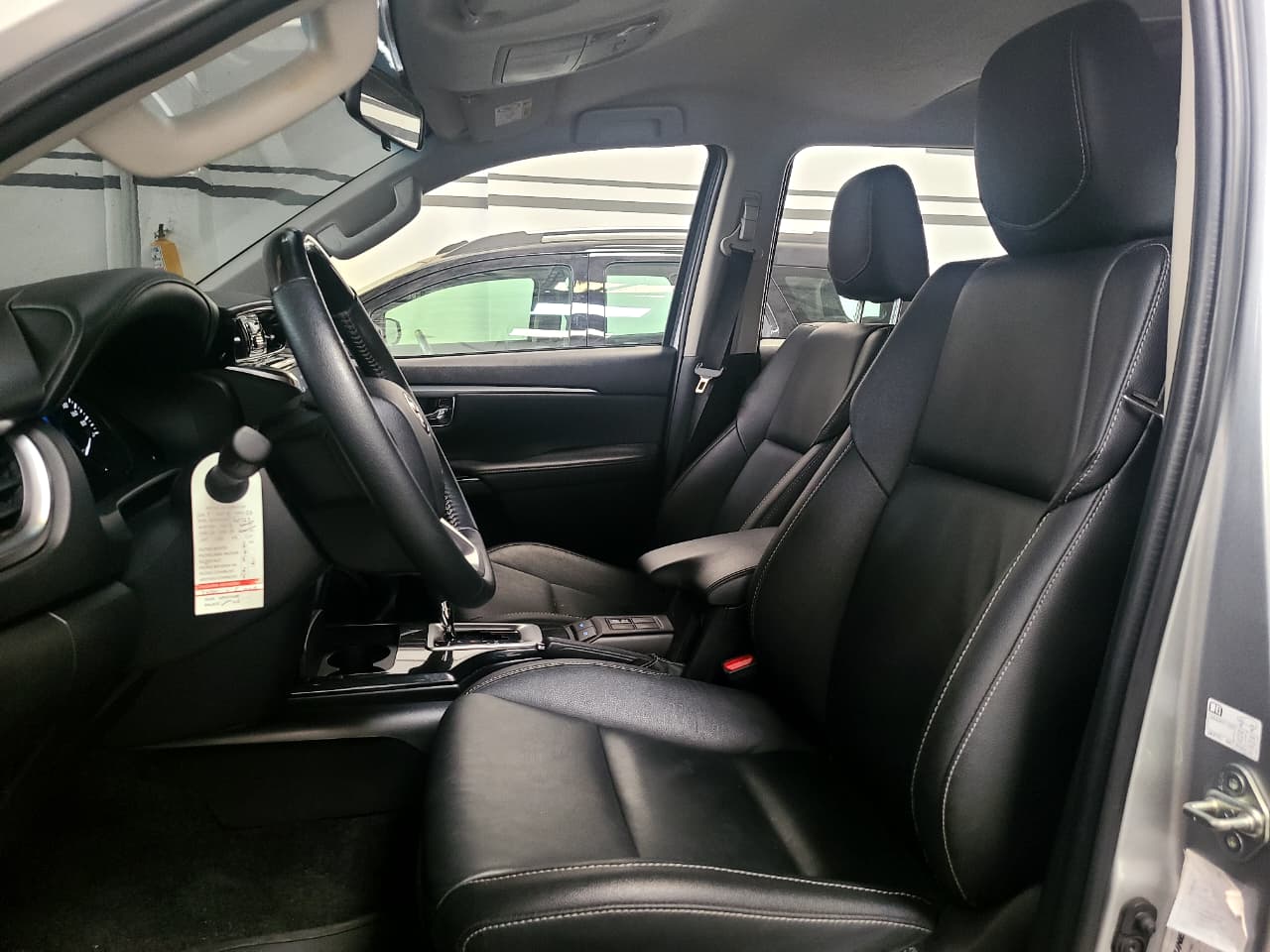 
								TOYOTA FORTUNER [2] [FL] 2.4L SR TP 2400CC TD 7AB 4X2 full									