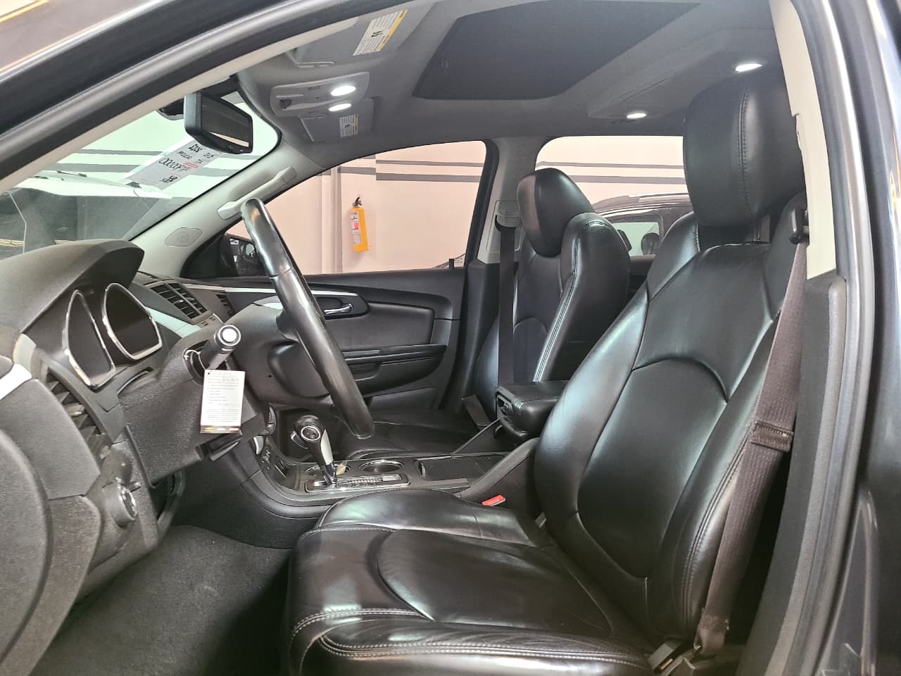 
								TRAVERSE 3.6L AT LS AWD full									