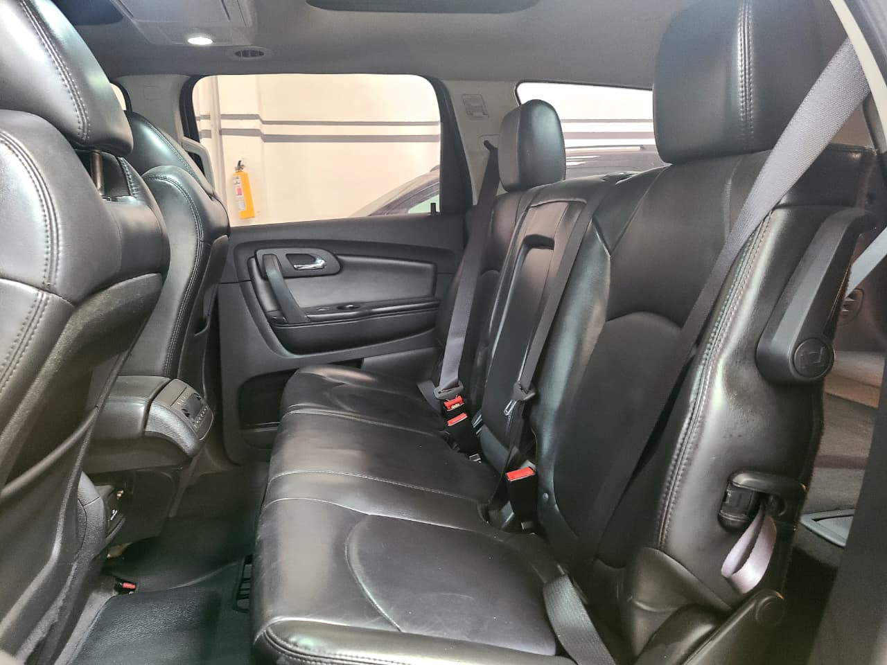 
								TRAVERSE 3.6L AT LS AWD full									