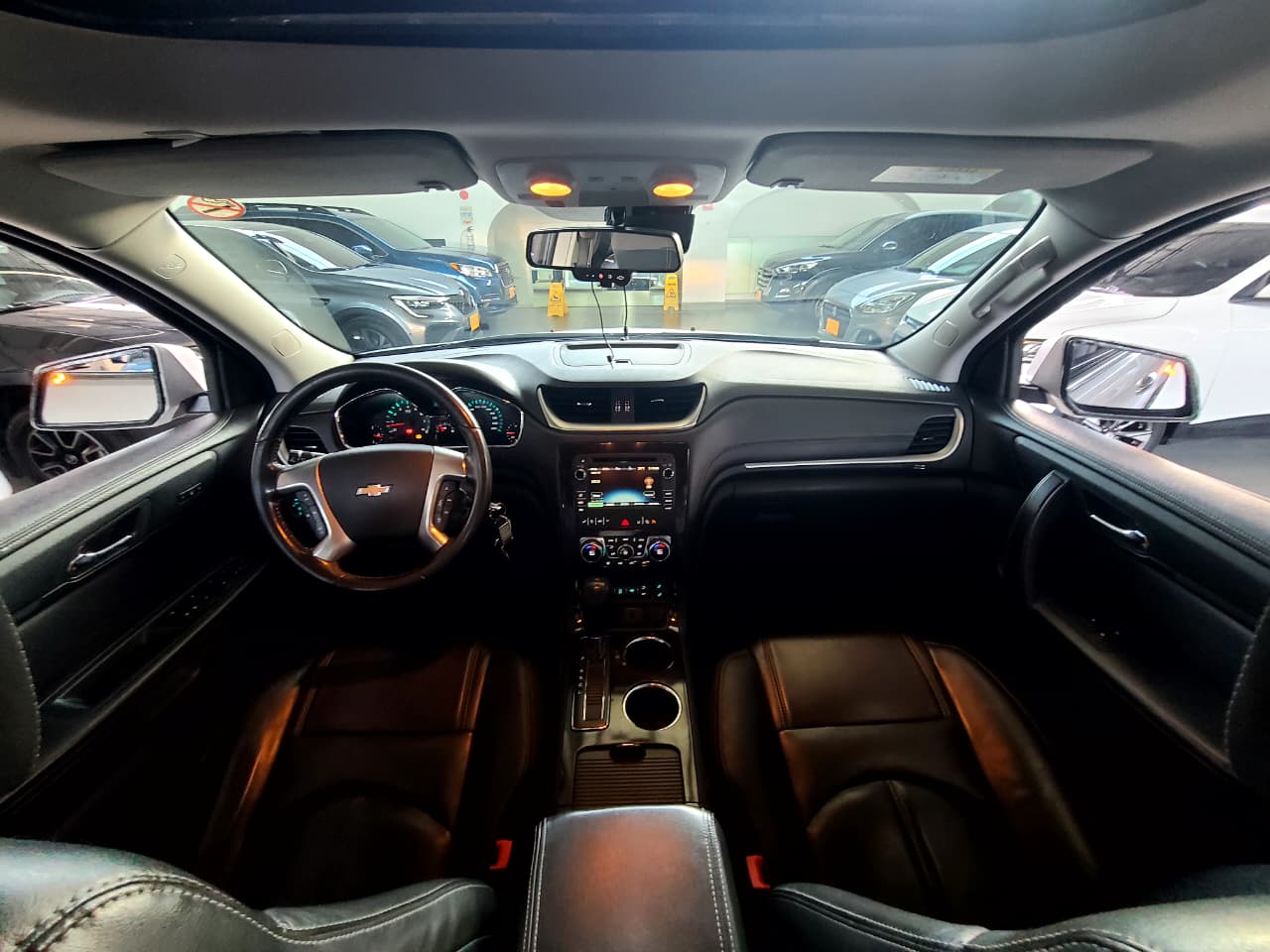 
								TRAVERSE 3.6L AT LS AWD full									