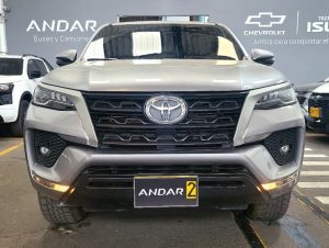 TOYOTA FORTUNER [2] [FL] 2.4L SR TP 2400CC TD 7AB 4X2