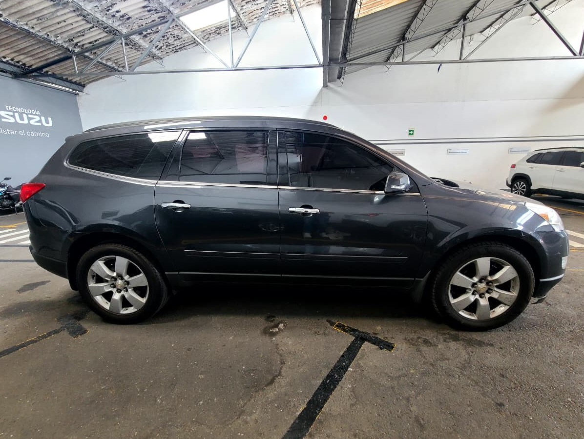 
								TRAVERSE 3.6L AT LS AWD full									