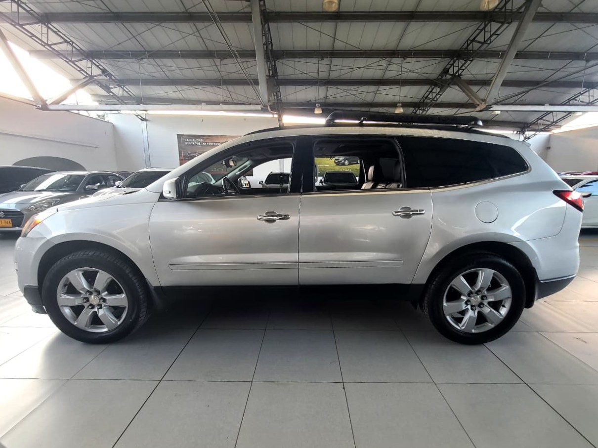 
								TRAVERSE 3.6L AT LS AWD full									