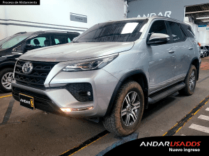 TOYOTA FORTUNER [2] [FL] 2.4L SR TP 2400CC TD 7AB 4X2