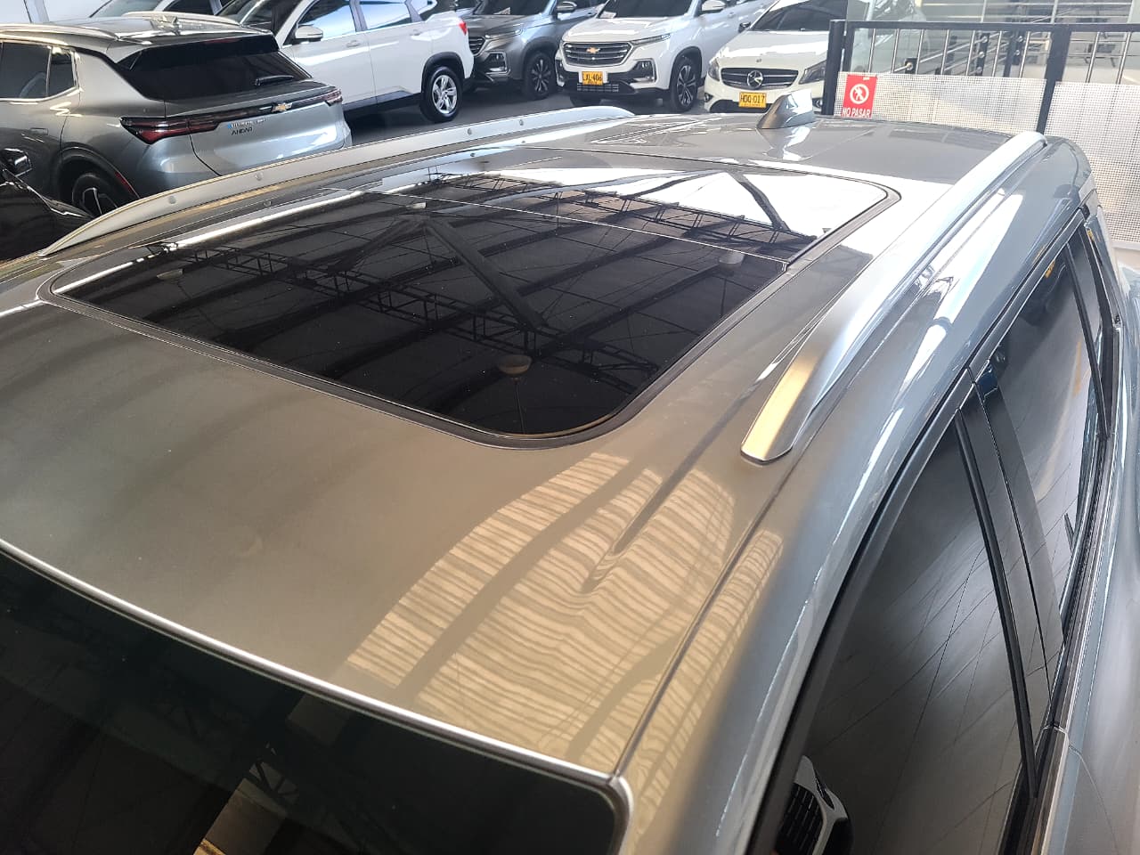 
								EQUINOX EV EAWD full									