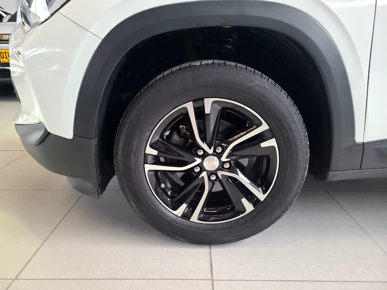 
								CHEVROLET TRACKER [2] LS MT 1200CC T full									