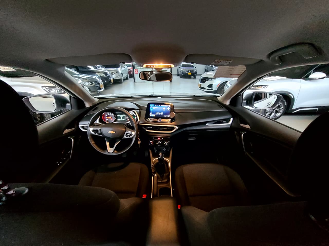 
								CHEVROLET TRACKER [2] LS MT 1200CC T full									