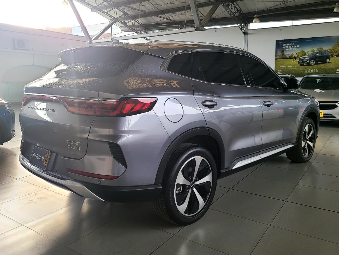 
								BYD SONG PLUS DM-I GS AT 1500CC 6AB ABS CT full									