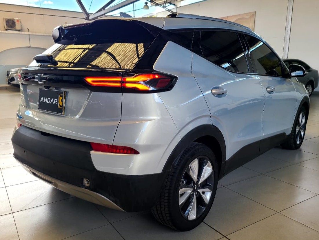 
								BOLT EUV ELECTRICO full									