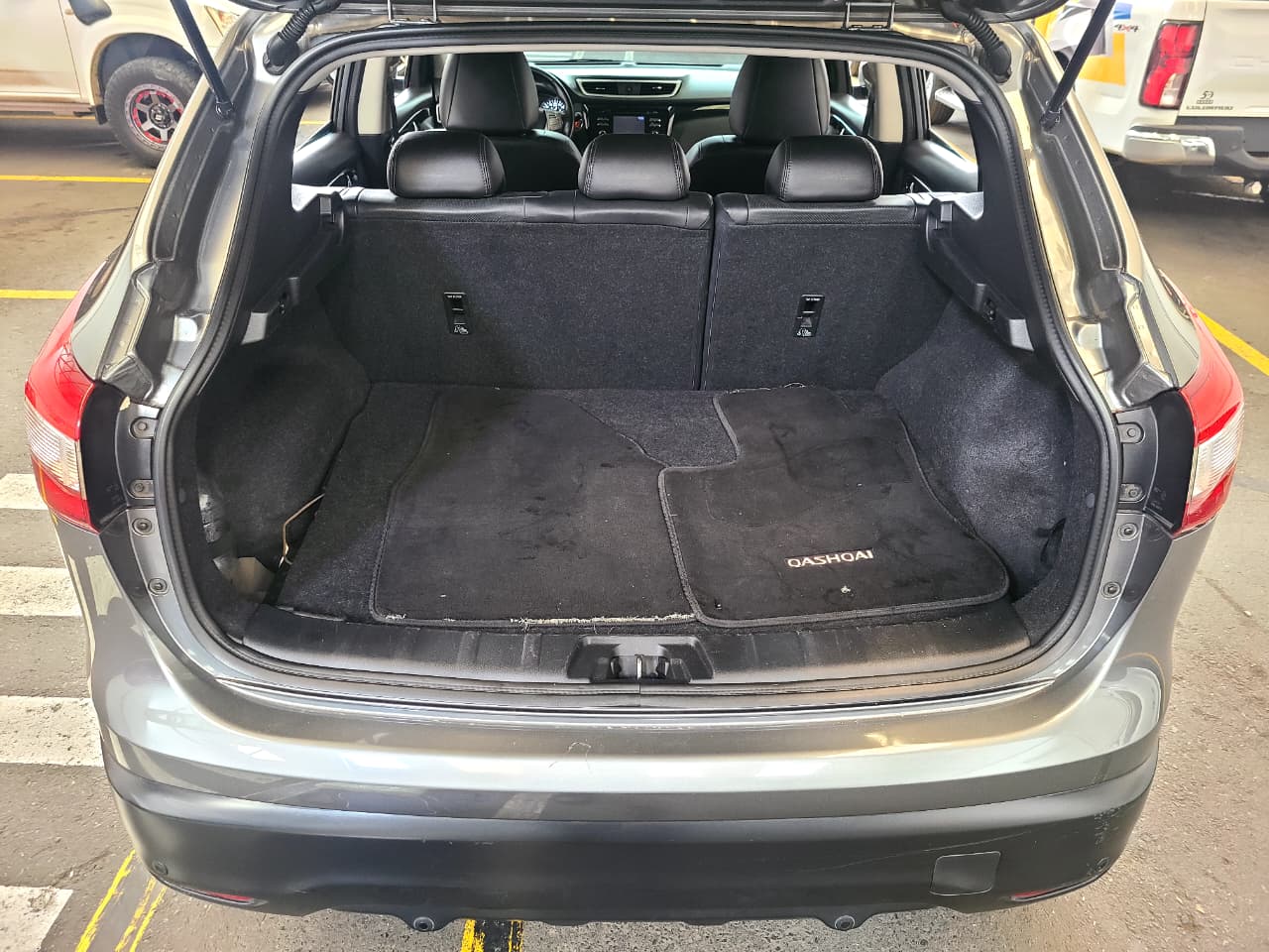 
								NISSAN QASHQAI [3] EXCLUSIVE TP 2000CC 6AB ABS CT TC full									